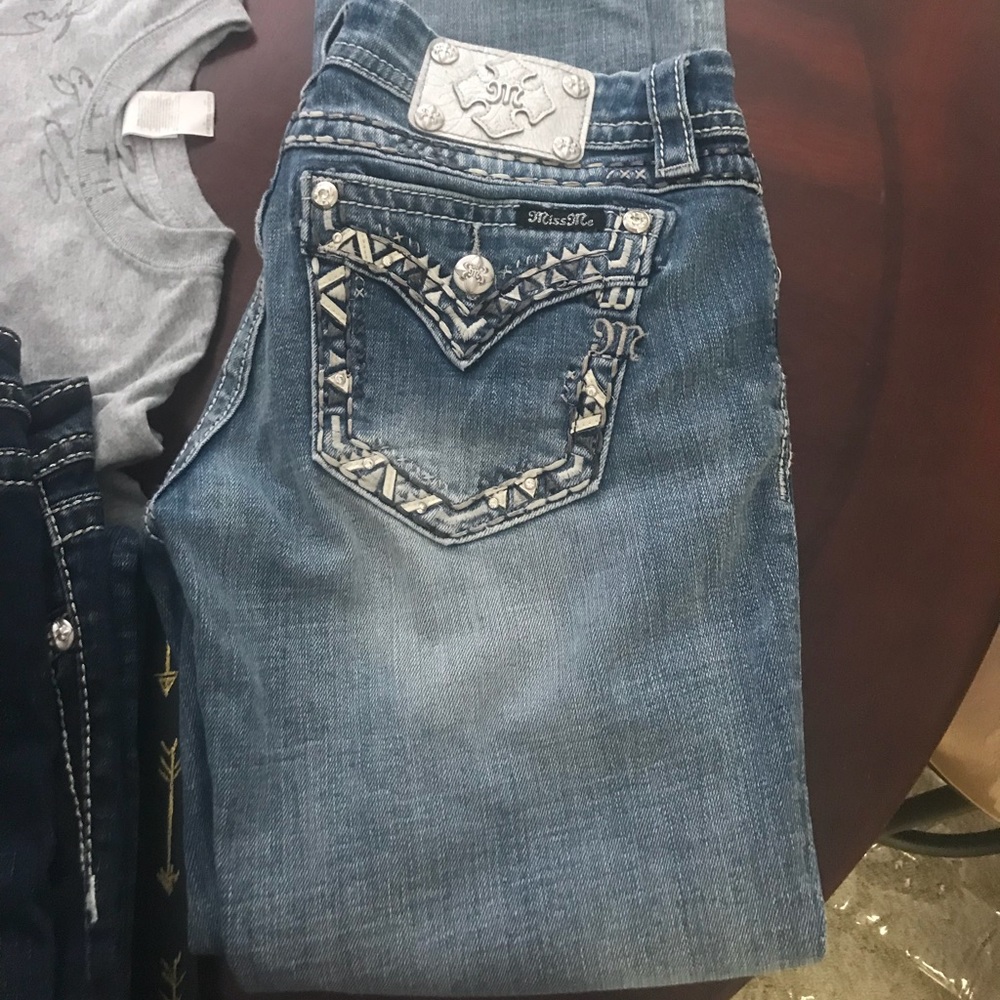 Miss Me Jeans, straight cut.